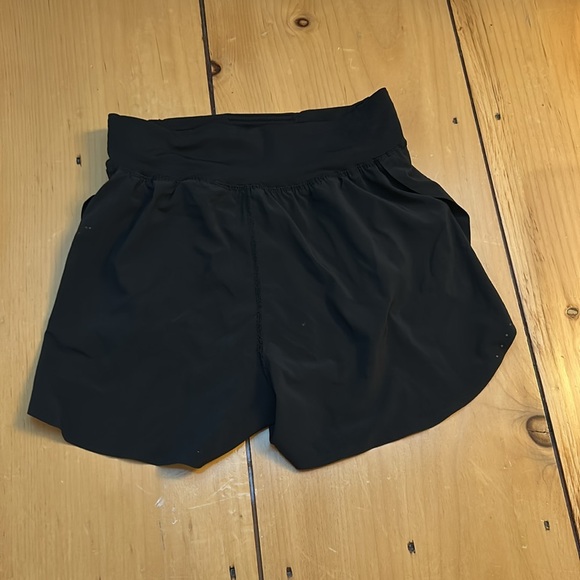 Lululemon fast and free reflective high-rise classic fit short 3 inches - Picture 2 of 4